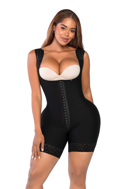 - Faja SMI7131 LA DIOSA media pierna con triple efecto lifting
- Vista lateral con compresión abdominal y estructura progresiva
- Detalle de diseño sin costuras y panty invisible incluido