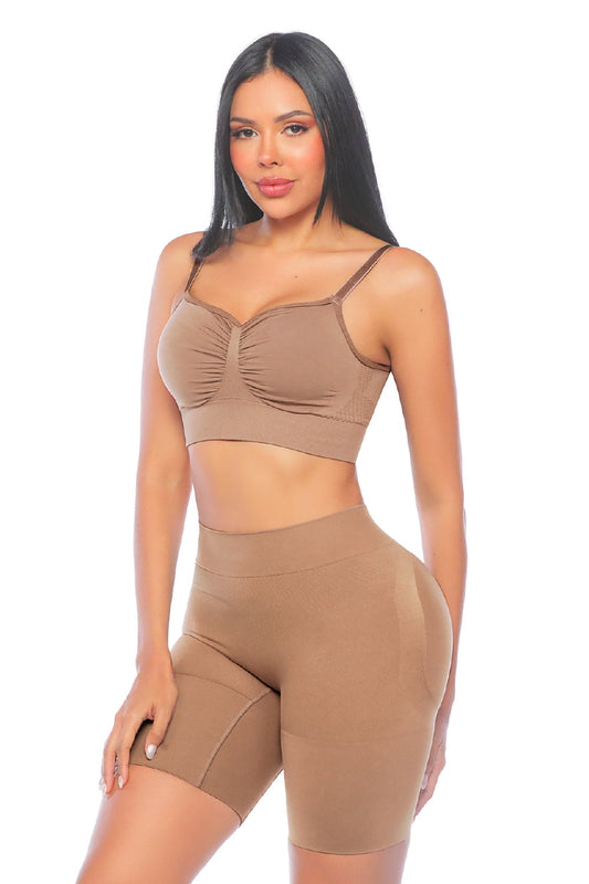 - Short moldeador invisible SMI04052 con cintura alta
- Diseño Seamfree con compresión media en abdomen
- Efecto lifting natural en la parte posterior