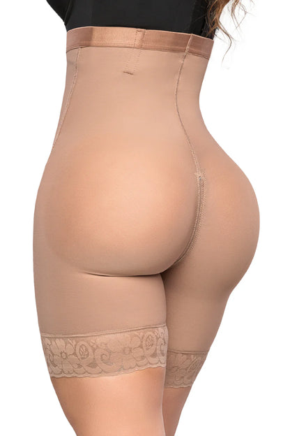 - Panty Ultrainvisible SMI04004 lifting extra natural
- Vista trasera panty cierre perineal invisible
- Panty talle alto con encaje siliconado