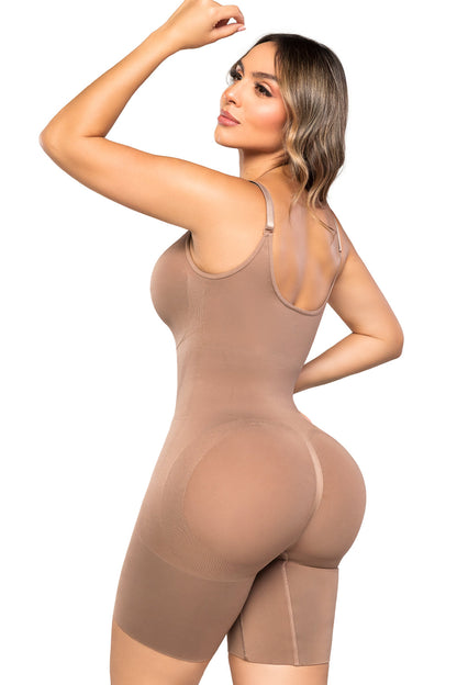 Body faja invisible Stagmi de compresión media con espalda alta y efecto lifting en glúteos – Tirantes ajustables cruzados o rectos