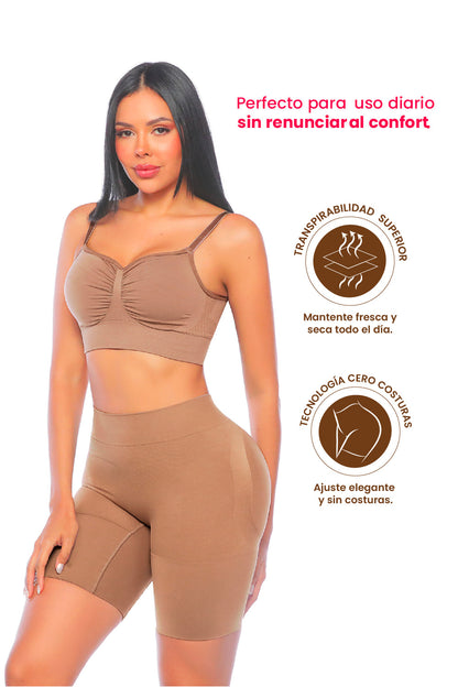 - Short moldeador invisible SMI04052 con cintura alta
- Diseño Seamfree con compresión media en abdomen
- Efecto lifting natural en la parte posterior