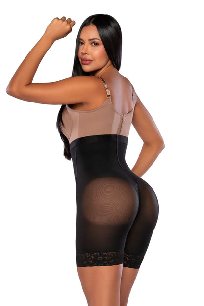 - Panty Ultrainvisible SMI04004 lifting extra natural
- Vista trasera panty cierre perineal invisible
- Panty talle alto con encaje siliconado